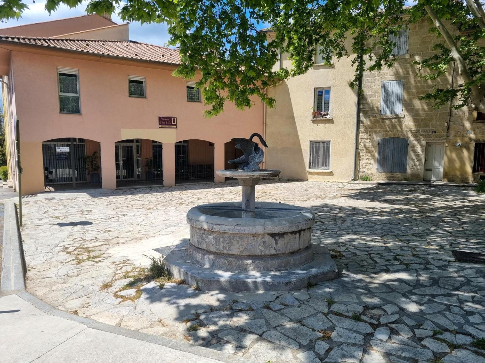 Spacieux T2, Emplacement Ideal Et Parking Prive *