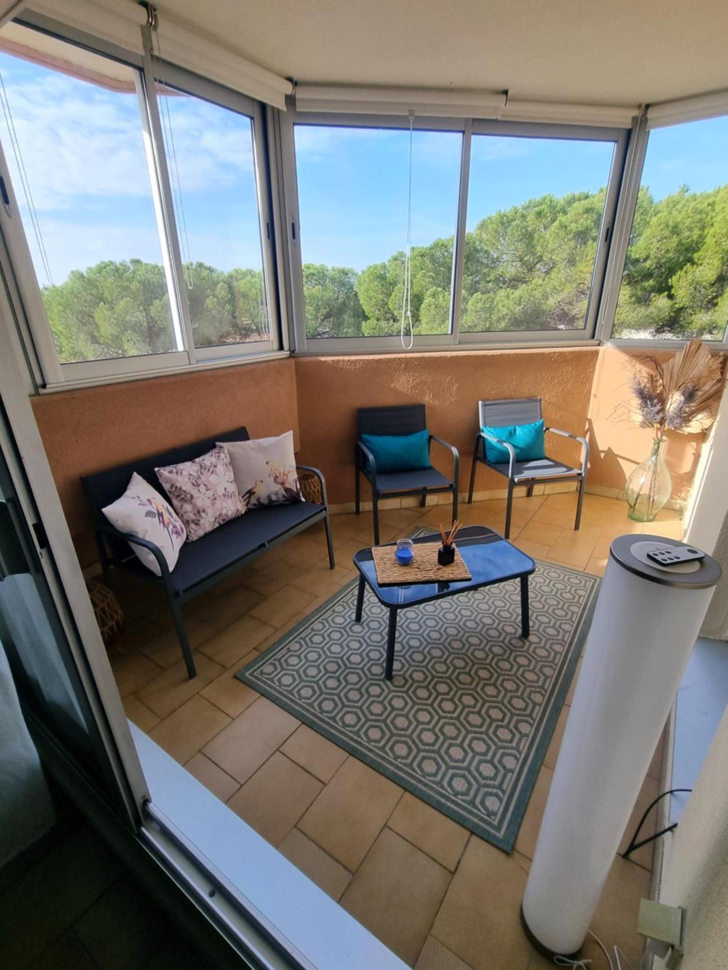 Spacieux T2, Emplacement Ideal Et Parking Prive Apartment