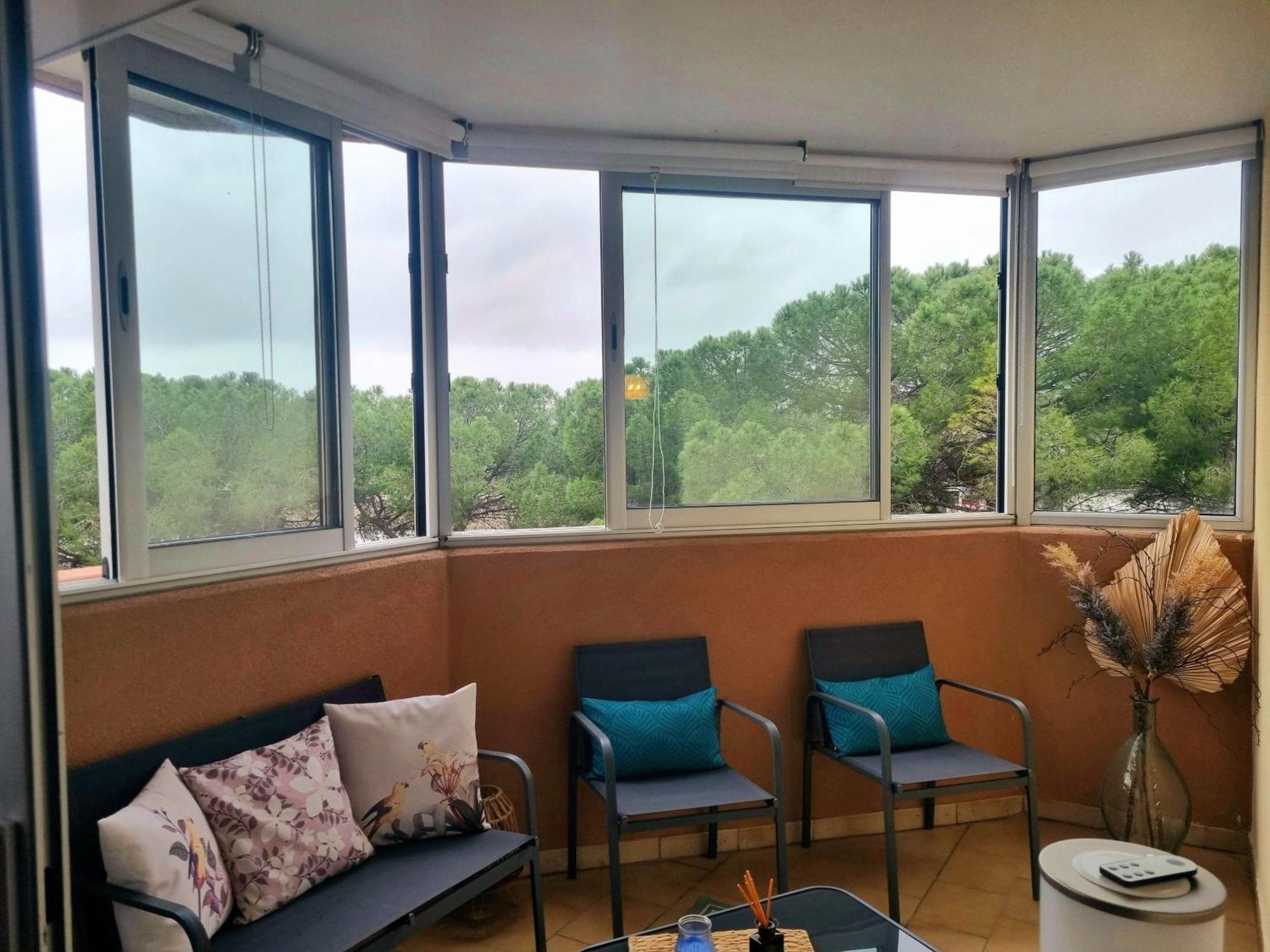 Spacieux T2, Emplacement Ideal Et Parking Prive Apartment